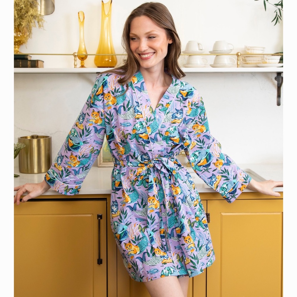 PrintFresh Lavender Meowing Mermaids Short Robe (L/XL)